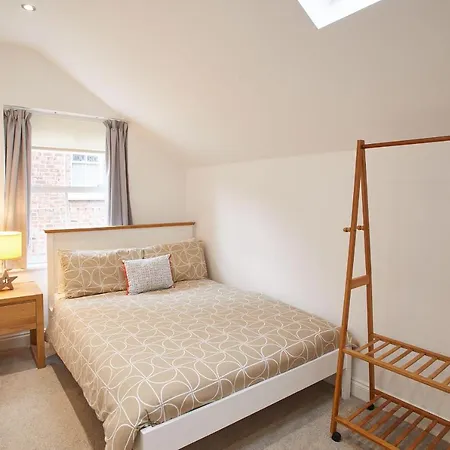 Apartment Host & - Number 3 At Pannett Whitby