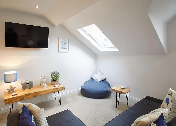 Host & - Number 3 At Pannett Apartment Whitby