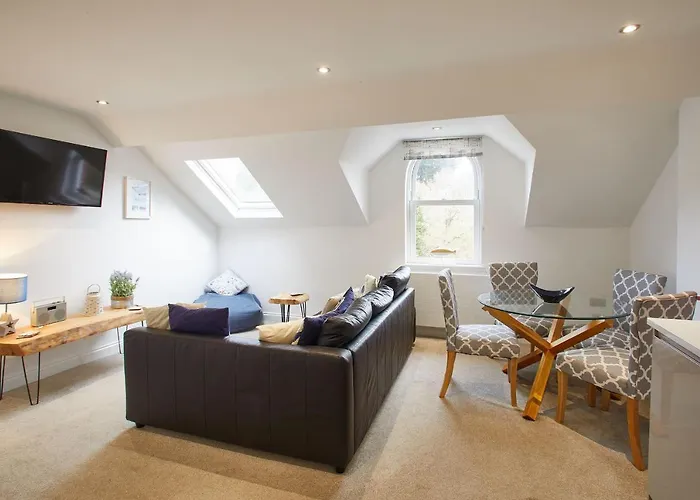 Host & - Number 3 At Pannett Apartment *