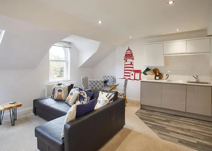 Host & - Number 3 At Pannett *